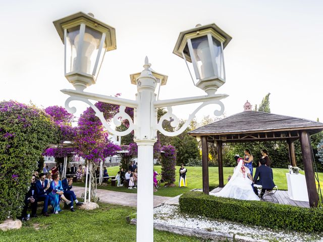 La boda de Jhony y Inma en L' Ènova, Valencia 9