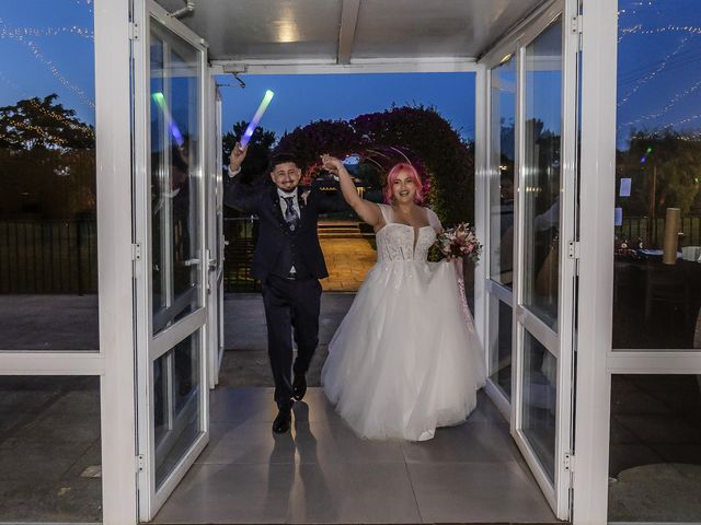 La boda de Jhony y Inma en L' Ènova, Valencia 18