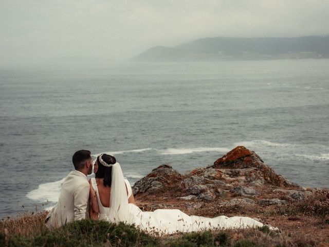 La boda de Lucas y Iliana en Oleiros, A Coruña 31