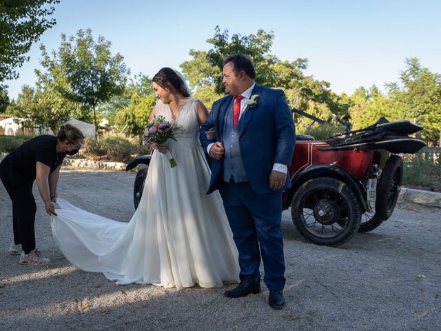 La boda de Kike y Laura en Alcalá De Henares, Madrid 1
