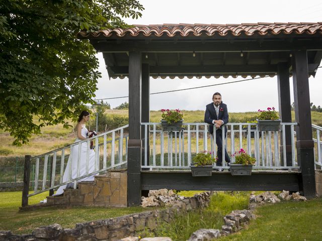 La boda de Dani y Maite en Laukiz, Vizcaya 35