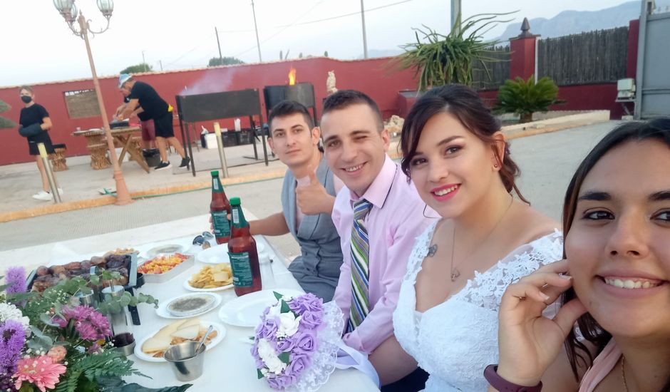 La boda de Alejandro y Jennifer en Los Desamparados, Alicante