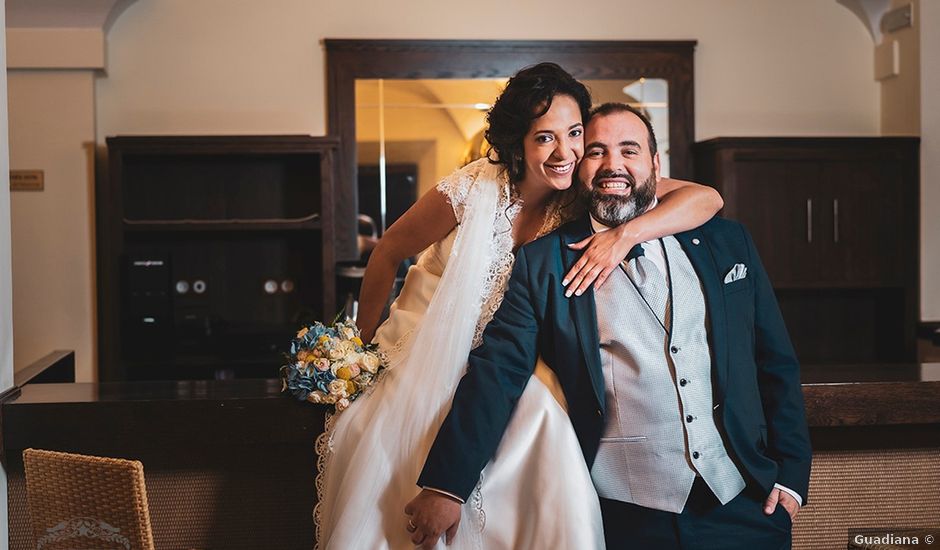 La boda de Leo y Hena en Villanueva De La Serena, Badajoz