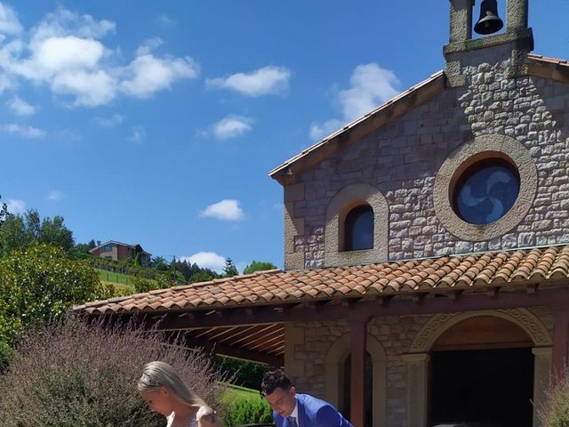 La boda de Cristian y Andrea en Villaviciosa, Asturias 8