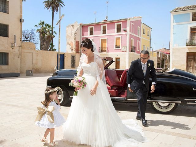 La boda de Carlos y Laura en San Juan De Alicante, Alicante 26