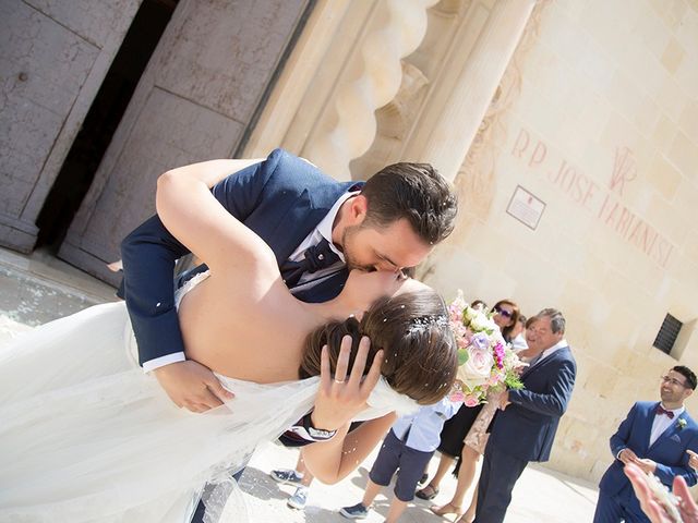 La boda de Carlos y Laura en San Juan De Alicante, Alicante 29