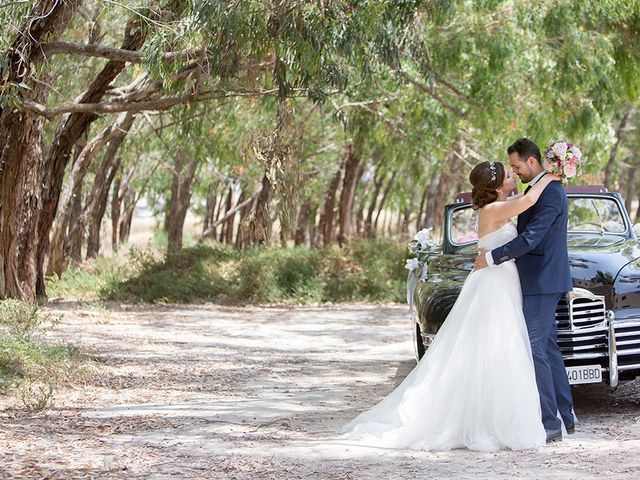 La boda de Carlos y Laura en San Juan De Alicante, Alicante 30