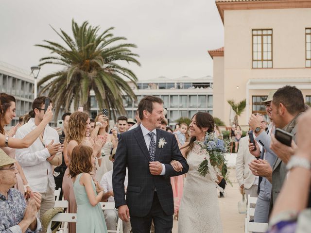 La boda de Dani y Núria en El Vendrell, Tarragona 26