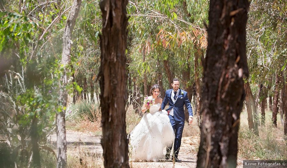 La boda de Carlos y Laura en San Juan De Alicante, Alicante