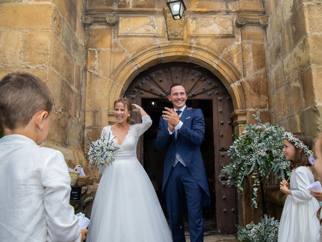 La boda de Sara y Luis en Solares, Cantabria 24