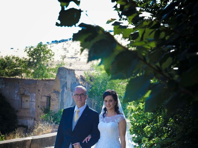 La boda de Alberto y Maria en Argamasilla De Calatrava, Ciudad Real 45