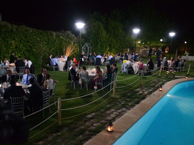 La boda de Alberto y Maria en Argamasilla De Calatrava, Ciudad Real 106