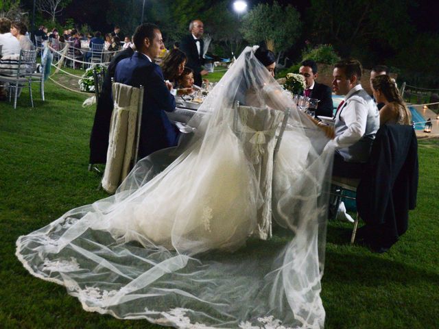 La boda de Alberto y Maria en Argamasilla De Calatrava, Ciudad Real 111