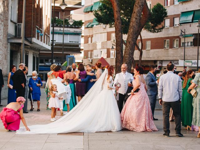 La boda de Miguel y Maria en Talamanca Del Jarama, Madrid 13