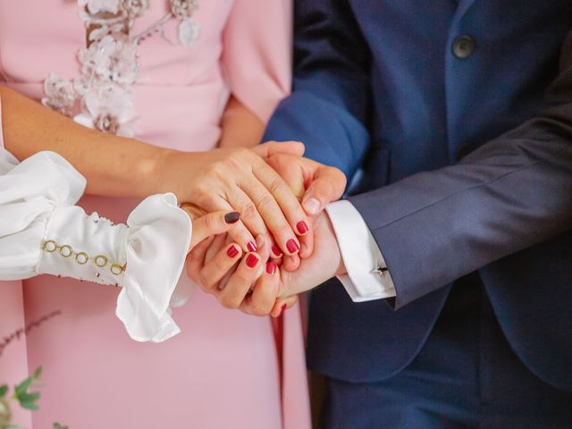 La boda de Fany y Benji en Ponferrada, León 20