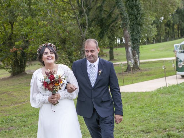 La boda de Buster y Celia en Berros, Asturias 24