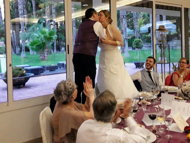 La boda de Miguel y Natàlia en Sant Vicenç De Montalt, Barcelona 13