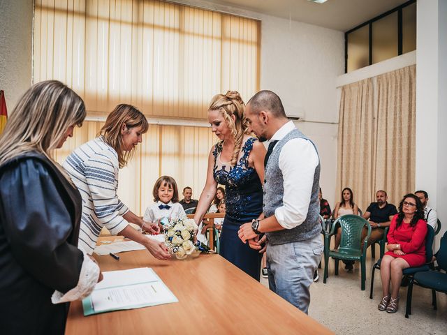 La boda de Desy y Carlos en San Bartolome De Tirajana, Las Palmas 22