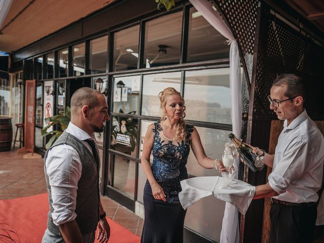 La boda de Desy y Carlos en San Bartolome De Tirajana, Las Palmas 38