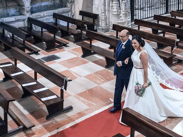 La boda de Jorge y Dahiana en Oviedo, Asturias 19