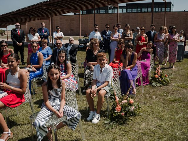 La boda de Raúl y Raquel en Burgos, Burgos 51