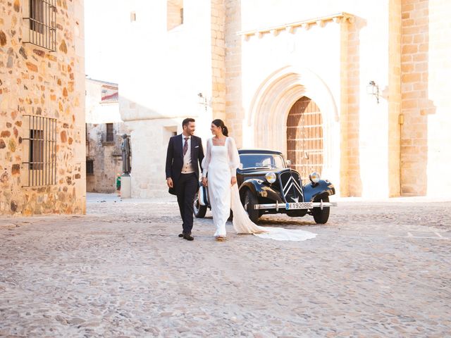 La boda de Mario y Cristina en Cáceres, Cáceres 15