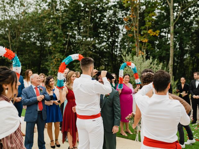 La boda de Karolina y Xabier en Astigarraga, Guipúzcoa 33