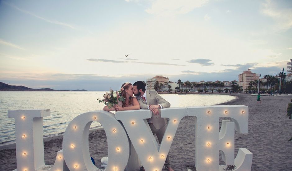 La boda de Carlos y Marimar en La Manga Del Mar Menor, Murcia