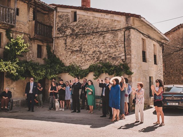 La boda de Alvaro y Marta en Santa Gadea Del Cid, Burgos 19