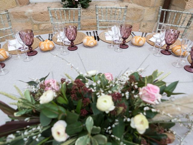 La boda de Jorge y Oiane en Santa Gadea Del Cid, Burgos 40