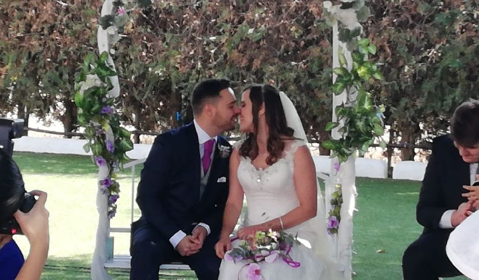La boda de José David  y Elena  en La Algaba, Sevilla