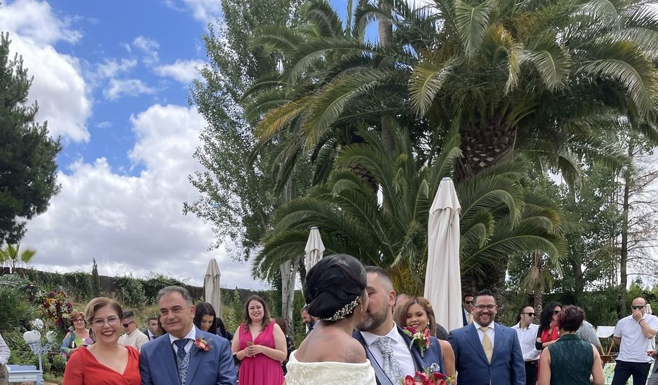 La boda de Victor y Elisa en Mérida, Badajoz