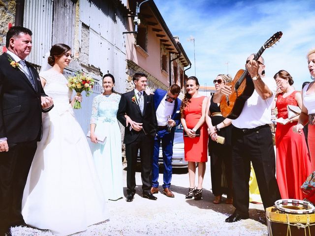 La boda de Feli y Santy en Valdastillas, Cáceres 33