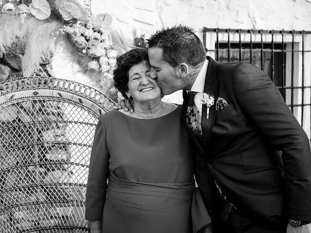La boda de Cándido  y Irene en Abenojar, Ciudad Real 24