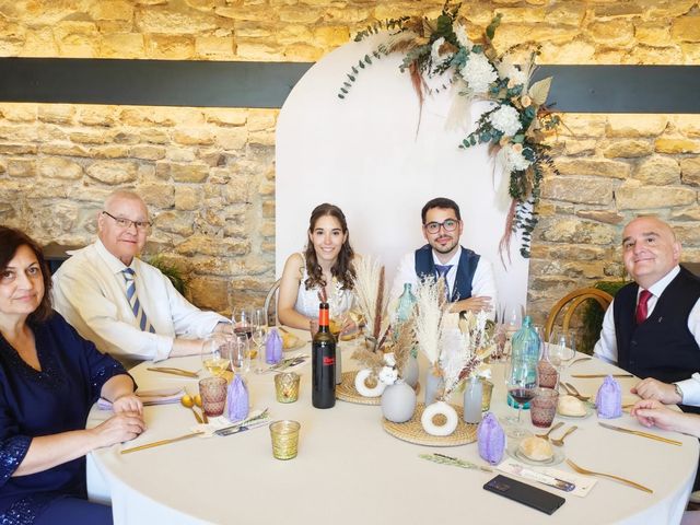 La boda de Julen y Clara en Sant Marti De Tous, Barcelona 1