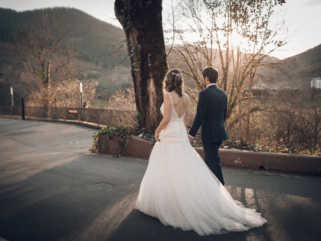 La boda de Jon y Iratxe en Gordexola, Vizcaya 61