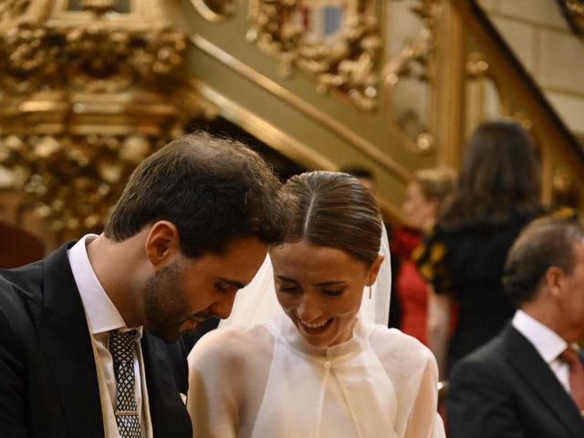 La boda de tomás y adriana en Pamplona, Navarra 4