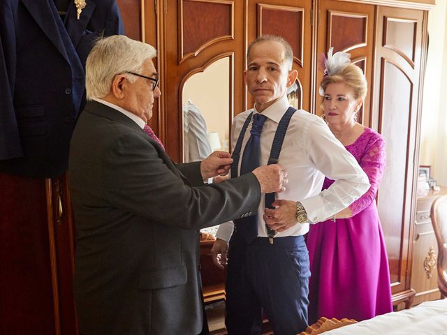 La boda de Angel y Oscar en Bolaños De Calatrava, Ciudad Real 2