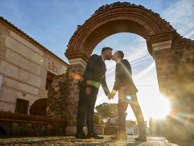 La boda de Angel y Oscar en Bolaños De Calatrava, Ciudad Real 16