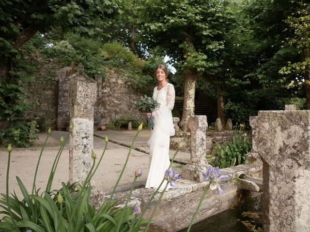 La boda de Juan y Begoña en Nigran, Pontevedra 48