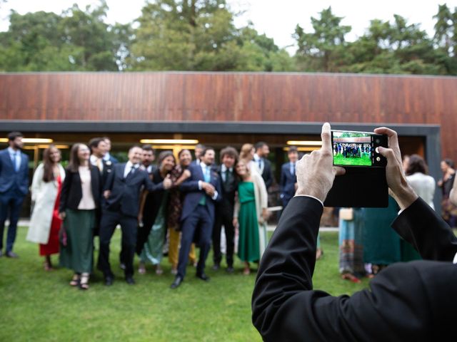 La boda de Juan y Begoña en Nigran, Pontevedra 96