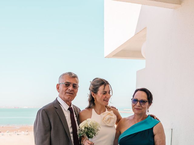 La boda de Carlos y Magda en El Puerto De Santa Maria, Cádiz 6