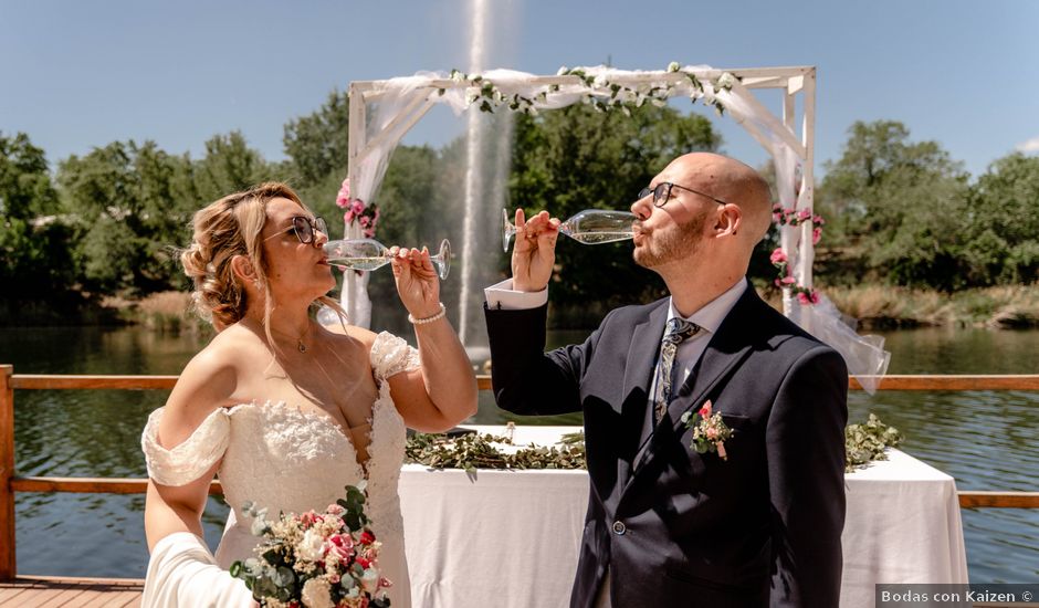 La boda de María y Jaime en Arganda Del Rey, Madrid