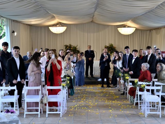 La boda de Ainhoa y Pol en Santpedor, Barcelona 25