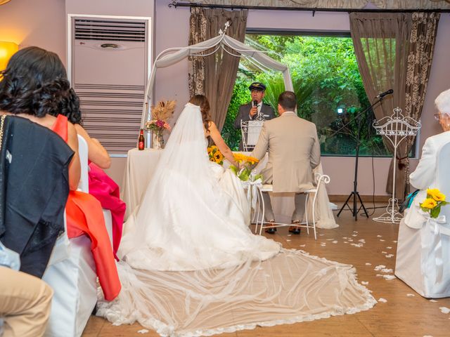 La boda de Carlos y Marta en Valdastillas, Cáceres 15