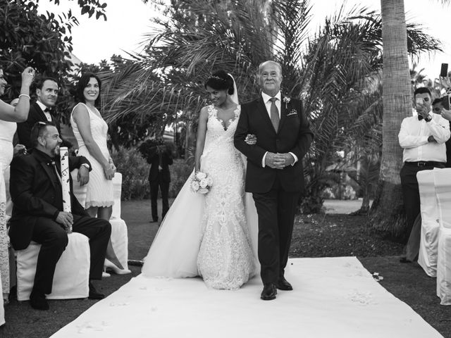 La boda de Luis y Linda en Estepona, Málaga 26