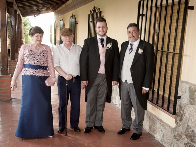 La boda de Arturo y David en Navalcarnero, Madrid 20