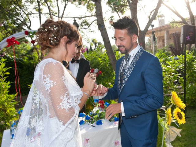 La boda de Rober y Laura en Navaluenga, Ávila 16