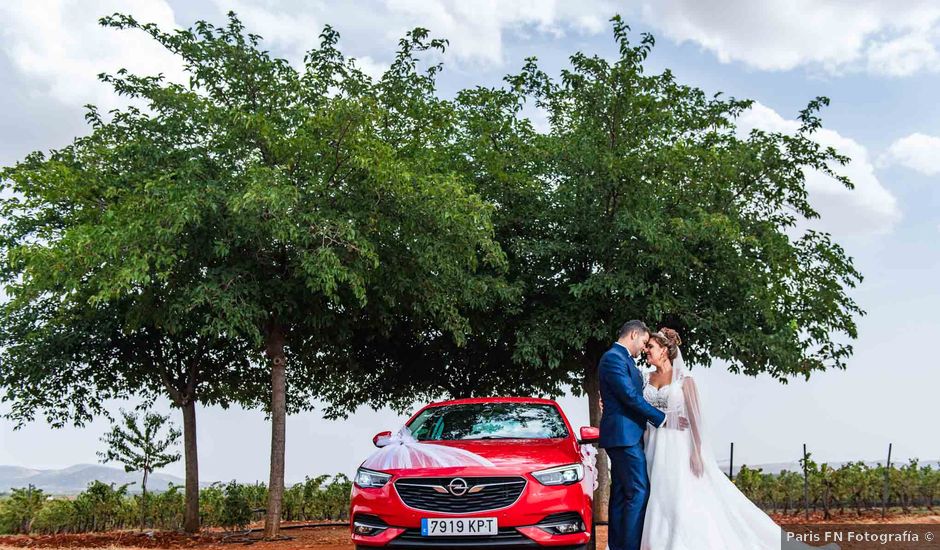 La boda de Laura y Javier en Moral De Calatrava, Ciudad Real