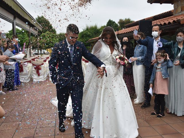 La boda de Iker y Carla en Sondika, Vizcaya 16